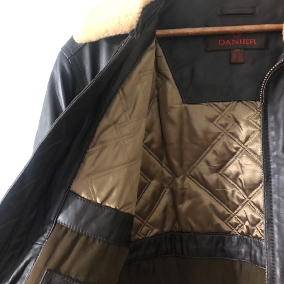 Danier Leather Medium - Brown Aviator Bomber Jacket Men’s Size Medium - Picture 3 of 8